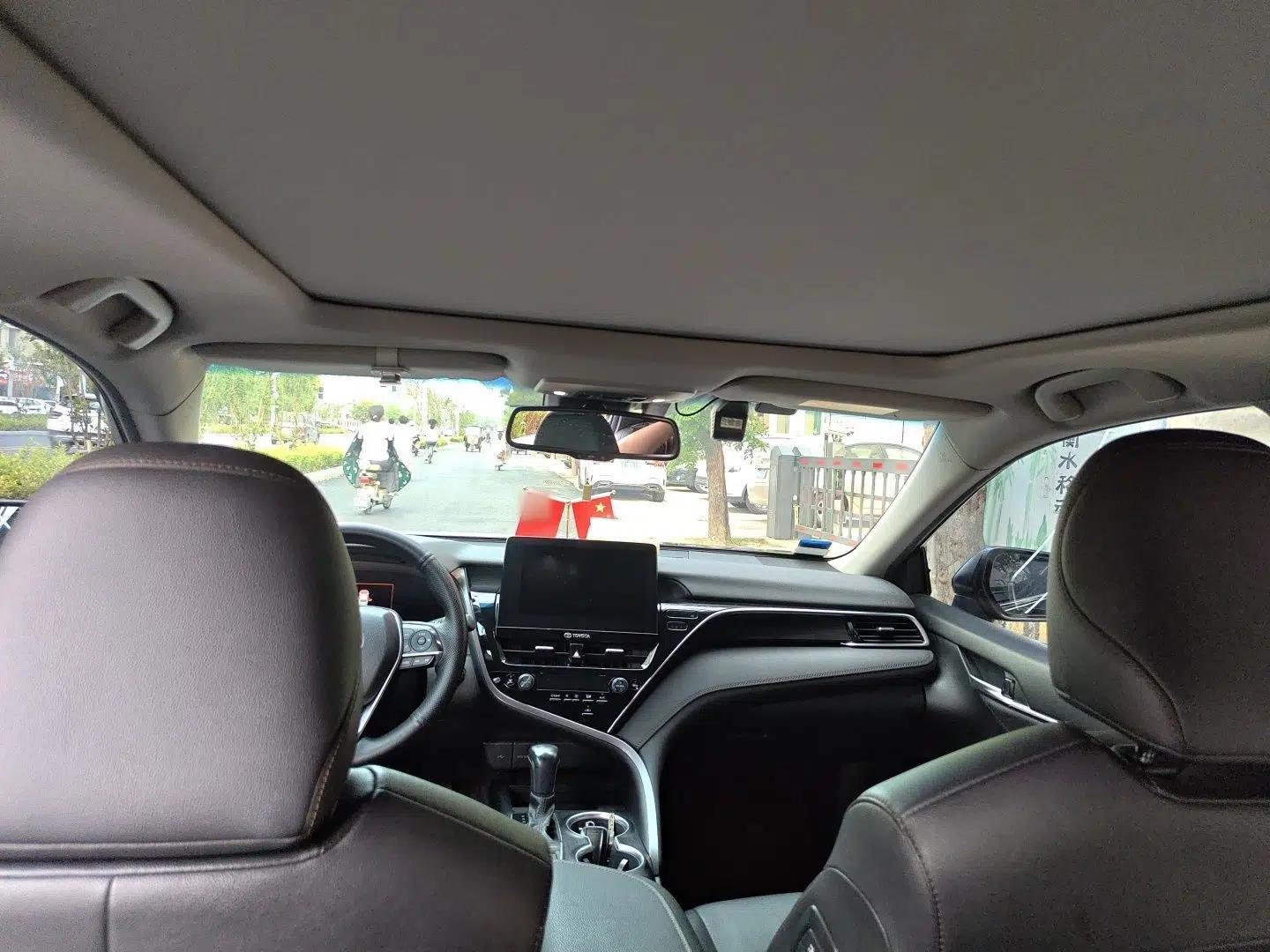 Toyota Camry 2021 2.5G Luxury Edition — миниатюра 18