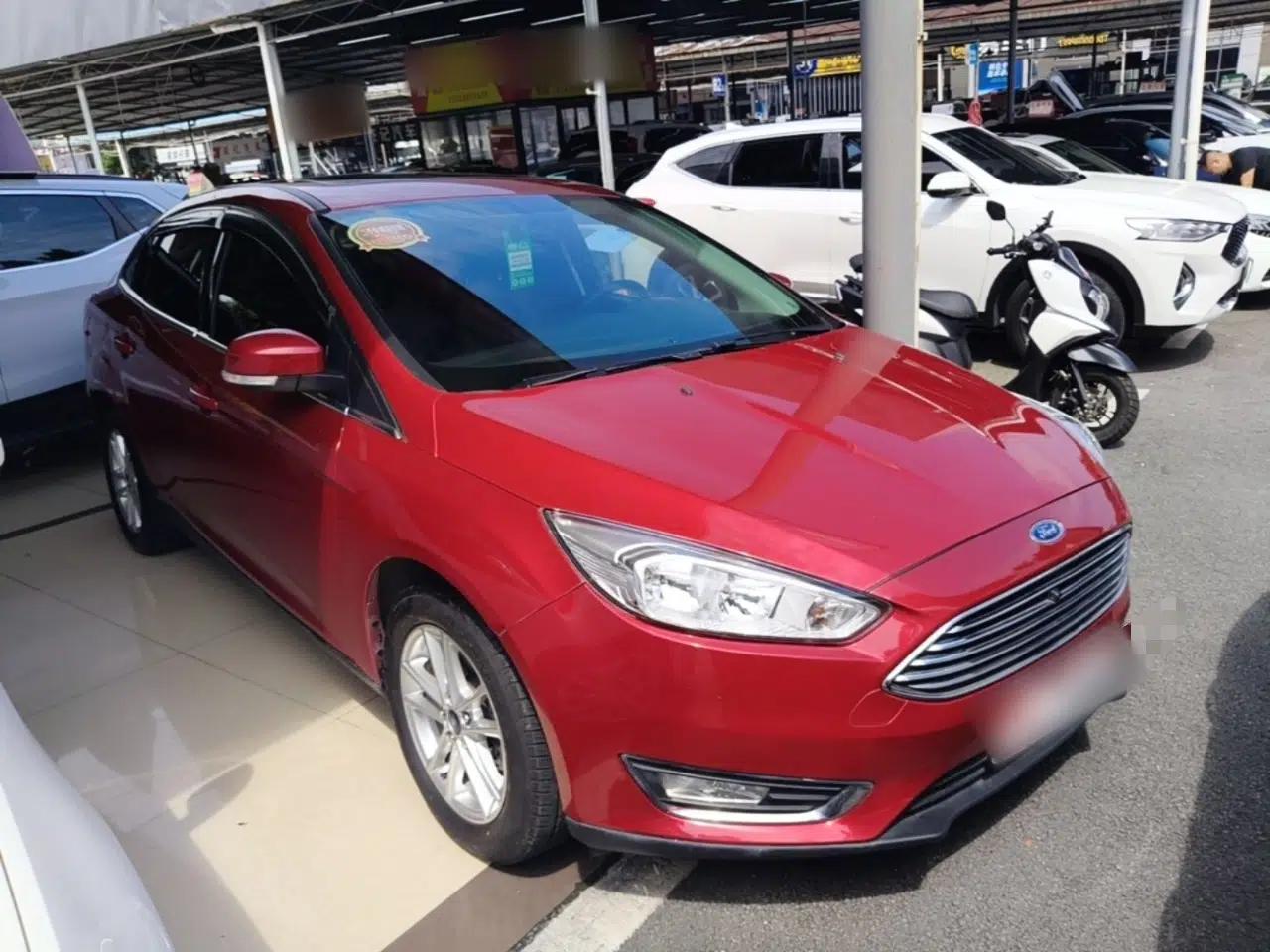 Ford Focus 2017 Sedan EcoBoost 180 Automatic Elite Model — миниатюра 3