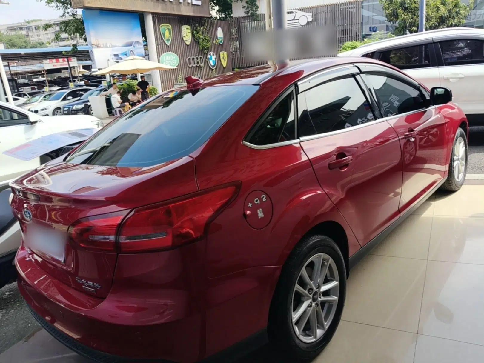 Ford Focus 2017 Sedan EcoBoost 180 Automatic Elite Model — миниатюра 6