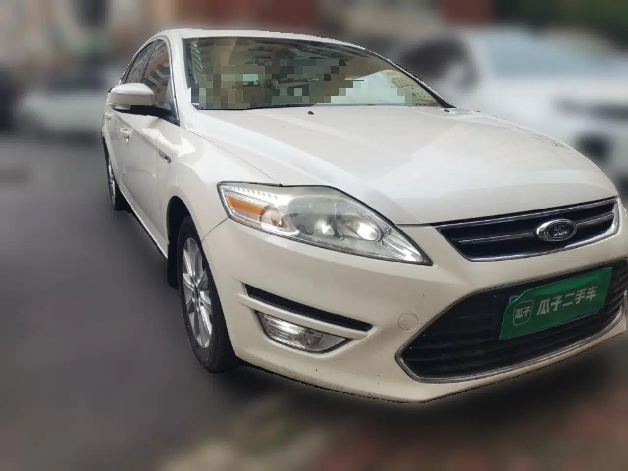 Ford Mondeo 2013 2.3L Fashion Edition — миниатюра 3