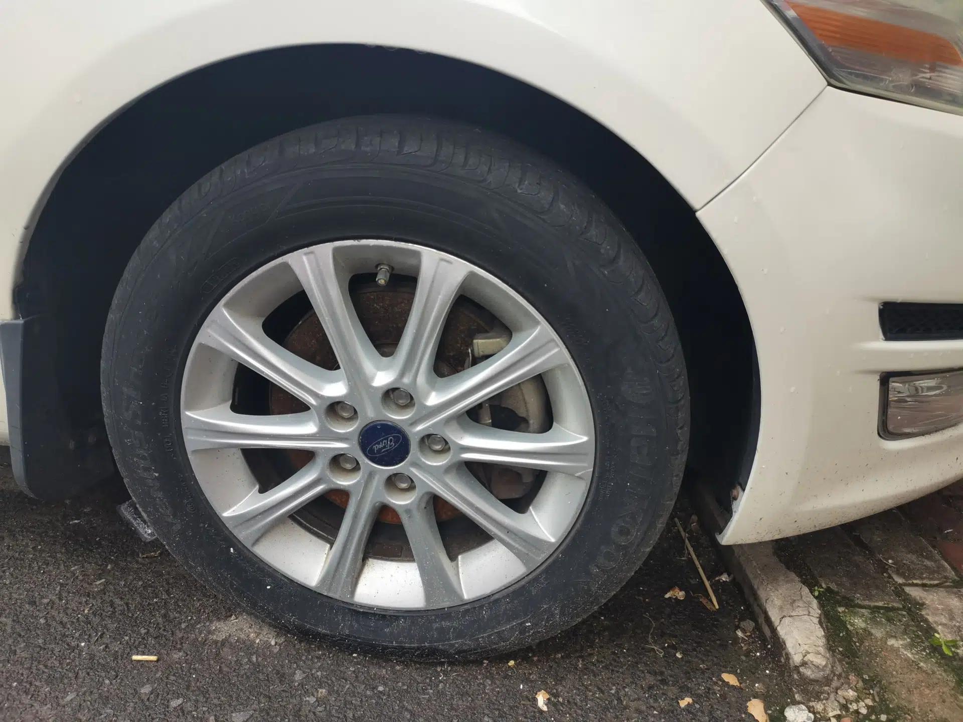 Ford Mondeo 2013 2.3L Fashion Edition — миниатюра 8