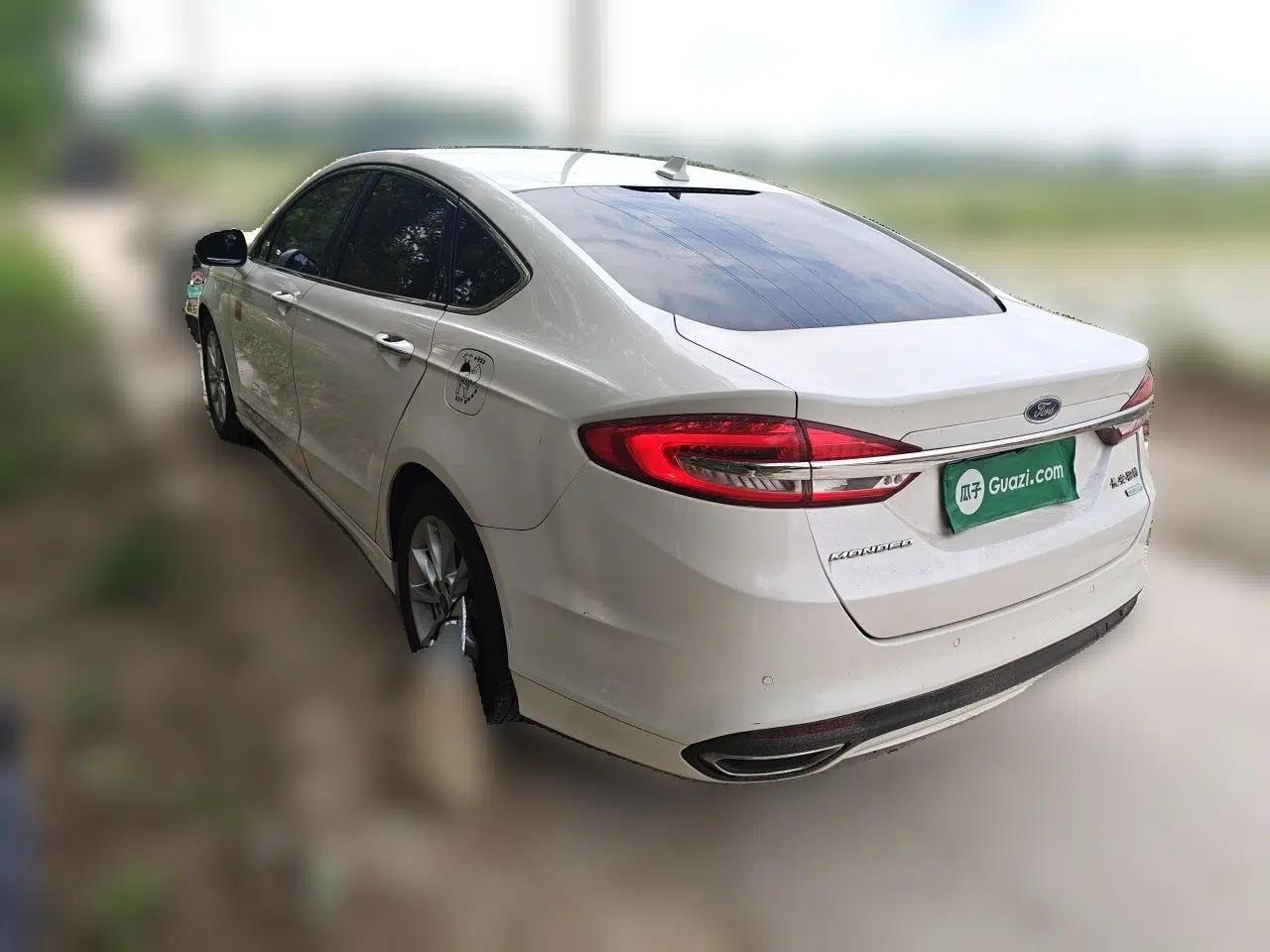 Ford Mondeo 2017 EcoBoost 180 Stylish Model — миниатюра 4