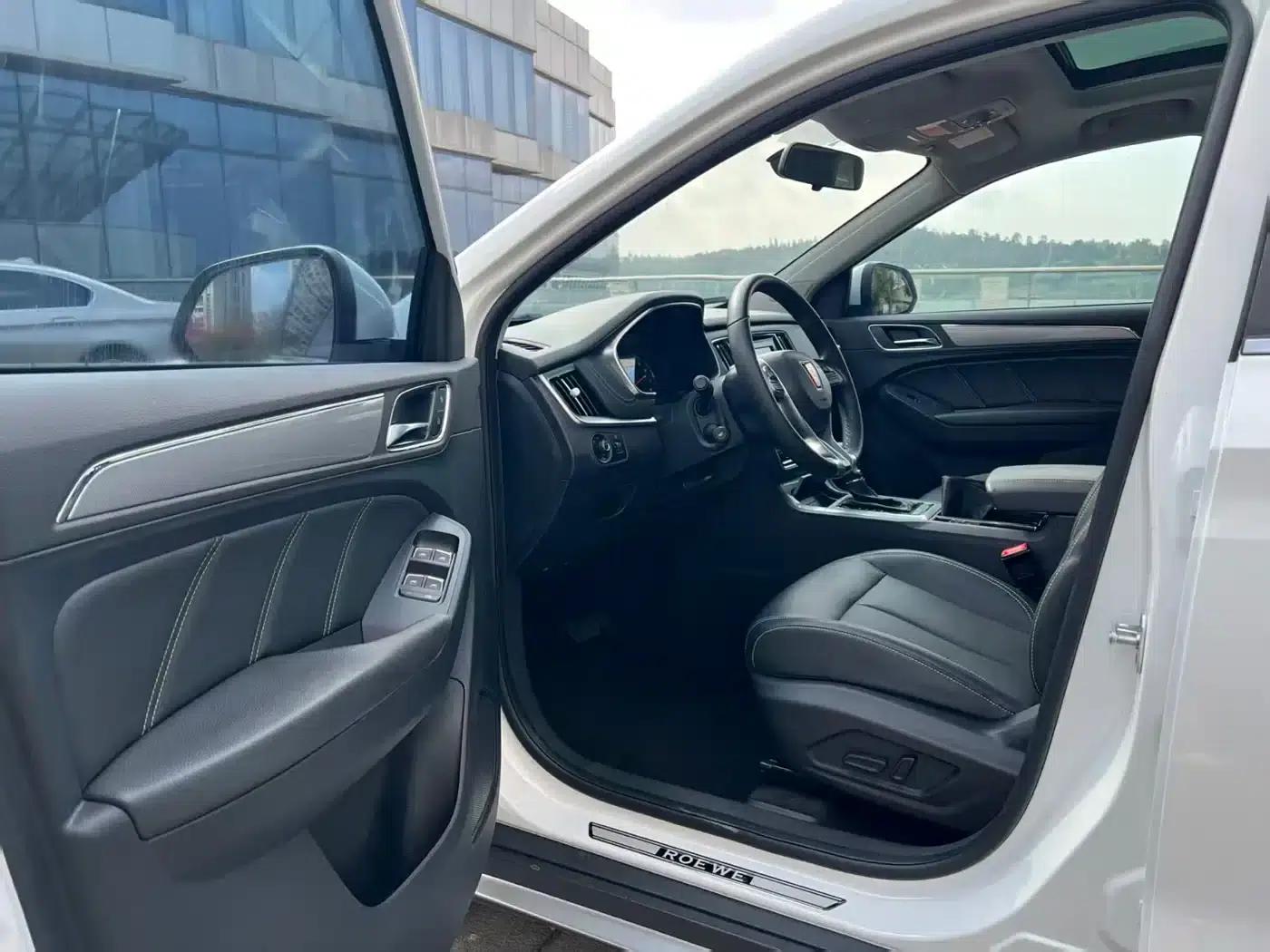Roewe RX5 2018 20T Two-Wheel Drive Automatic Flagship Edition — миниатюра 11