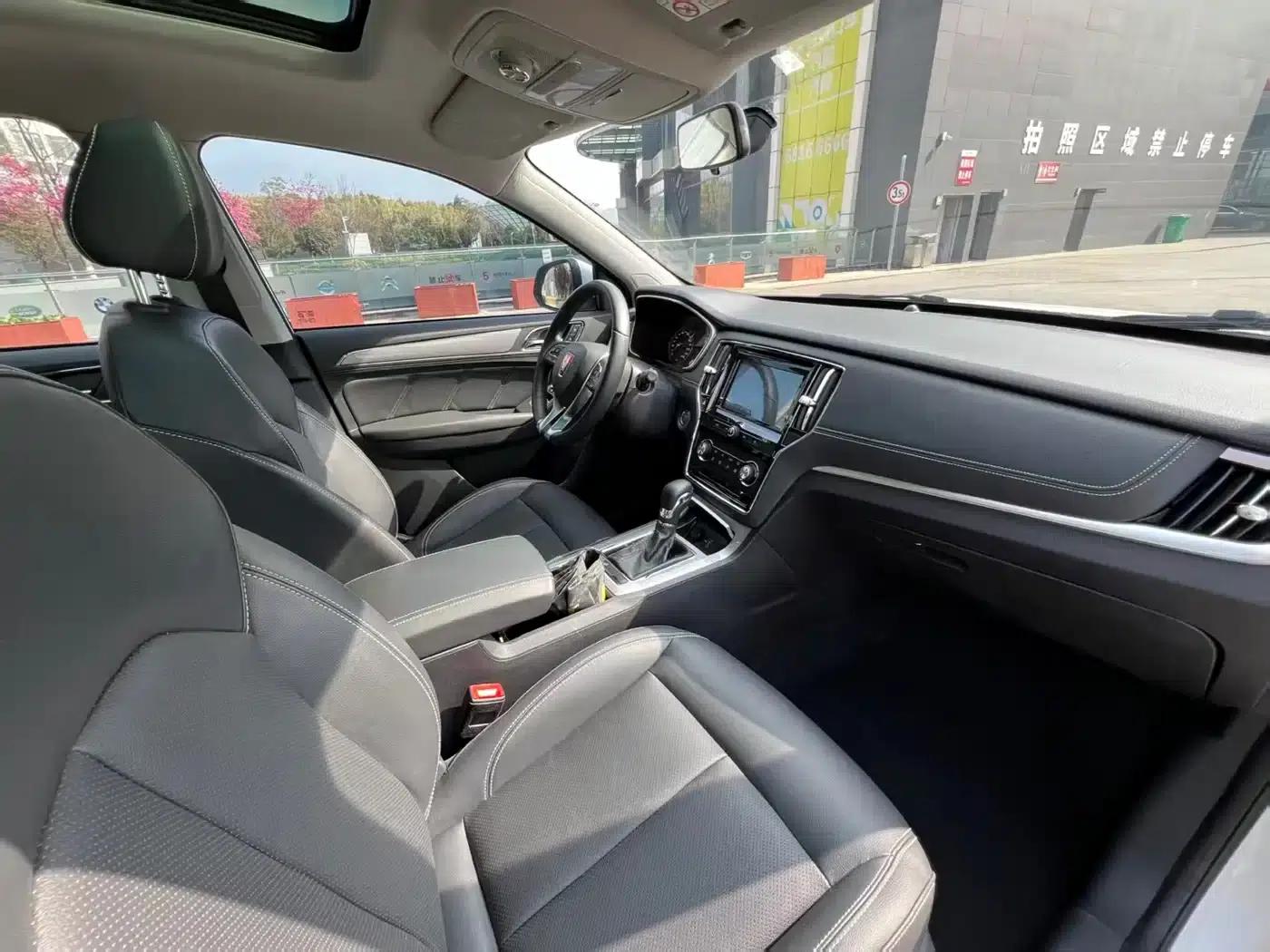 Roewe RX5 2018 20T Two-Wheel Drive Automatic Flagship Edition — миниатюра 8