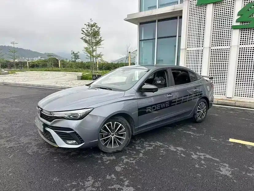 Roewe i5 2021 Facelift 1.5L CVT Diamond Edition — миниатюра 2