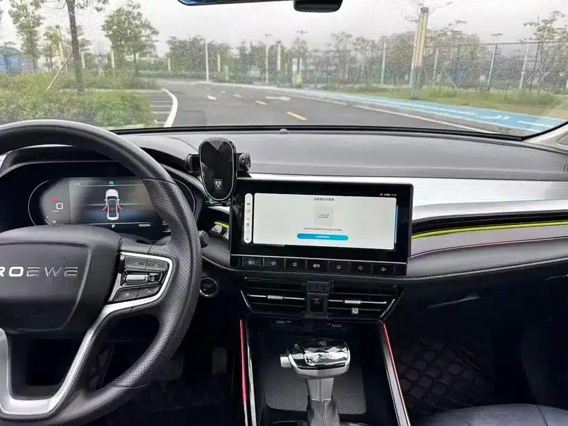 Roewe i5 2021 Facelift 1.5L CVT Diamond Edition — миниатюра 11