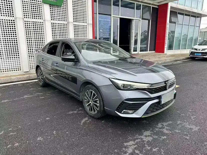 Roewe i5 2021 Facelift 1.5L CVT Diamond Edition — миниатюра 22