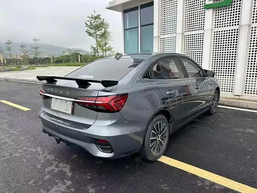 Roewe i5 2021 Facelift 1.5L CVT Diamond Edition — миниатюра 28