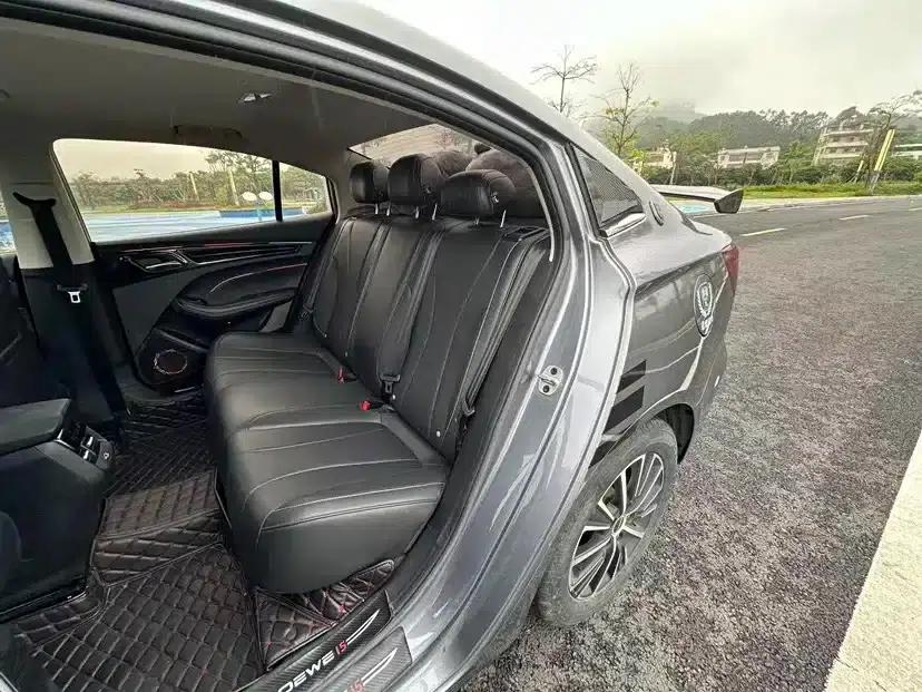 Roewe i5 2021 Facelift 1.5L CVT Diamond Edition — миниатюра 6