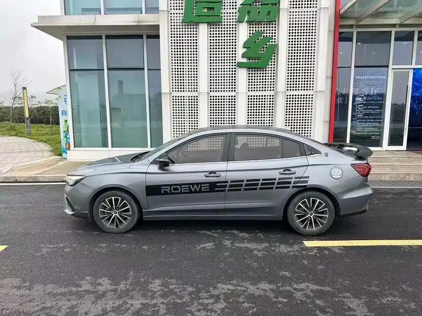 Roewe i5 2021 Facelift 1.5L CVT Diamond Edition — миниатюра 7
