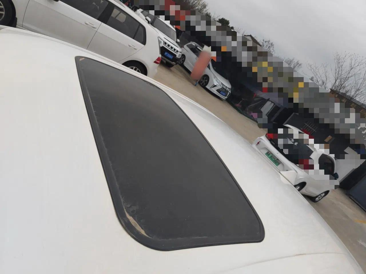 Ford Escort 2015 1.5L Automatic Fashion Model — миниатюра 7