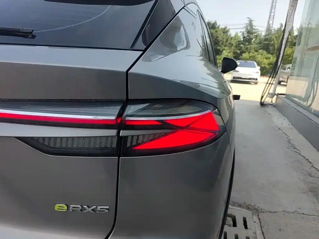 Roewe RX5 New Energy 2023 eRX5 Super Hybrid Premium Edition — миниатюра 8