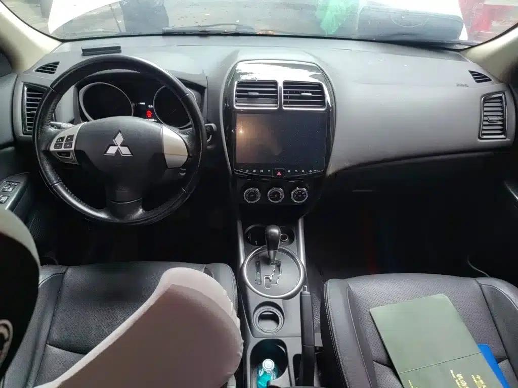2018 ASX 2.0L CVT 2WD Premium Edition — миниатюра 13