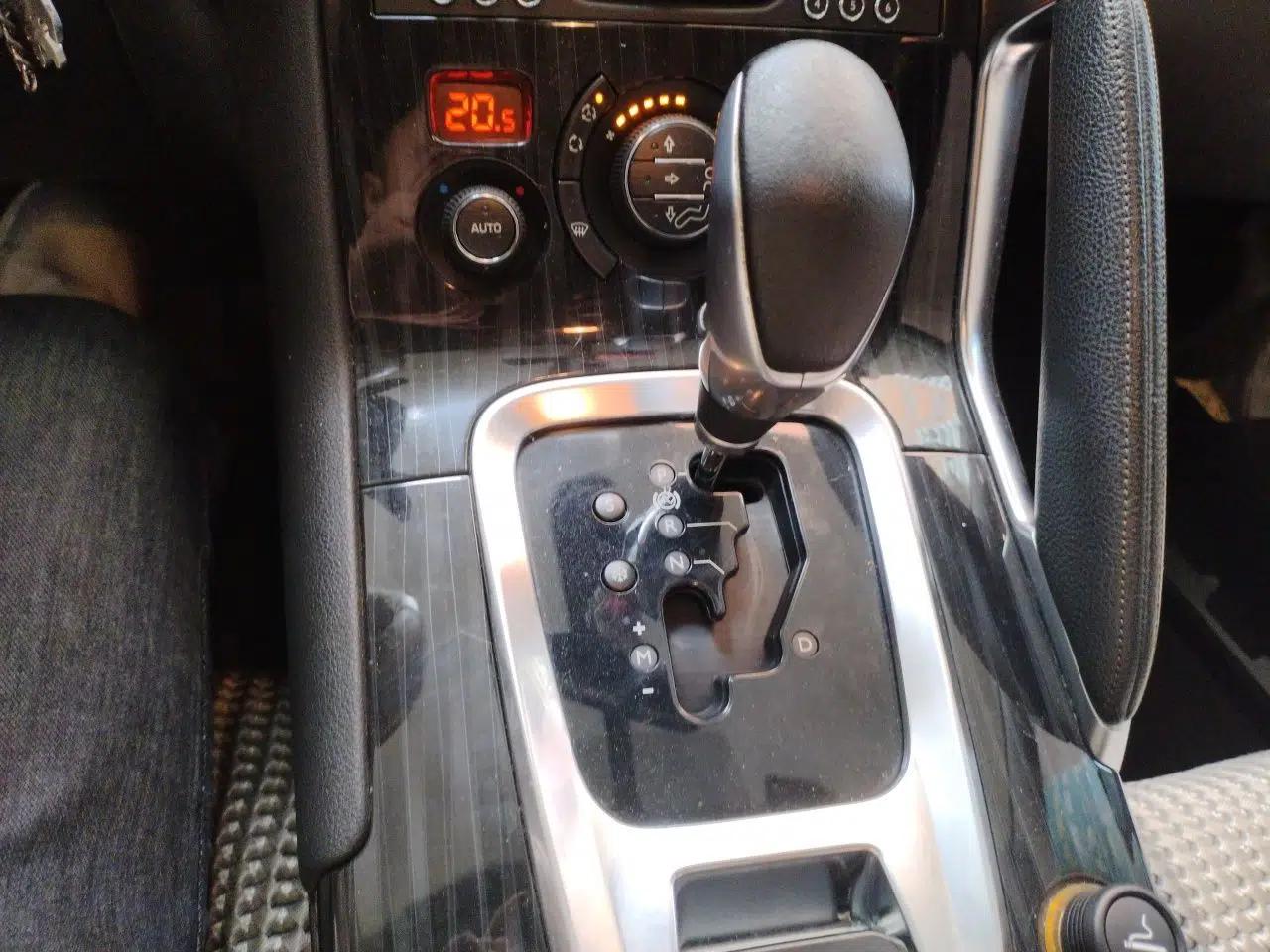 Peugeot 3008 2013 1.6THP Automatic Prestige Edition — миниатюра 14