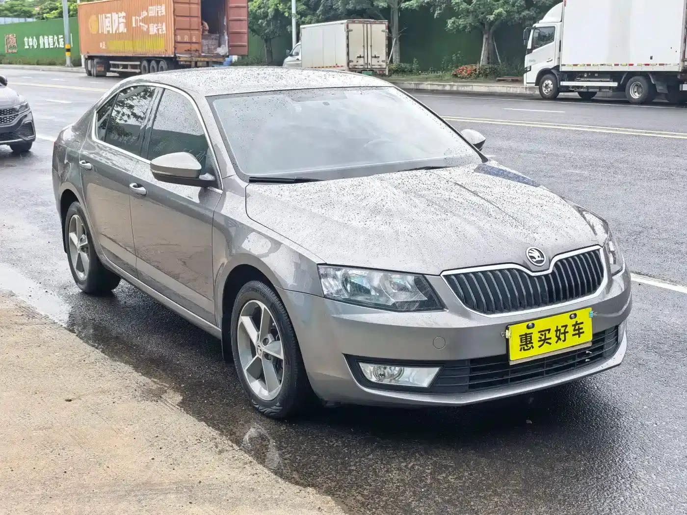Octavia 2016 1.6L Automatic Comfort Edition — миниатюра 3
