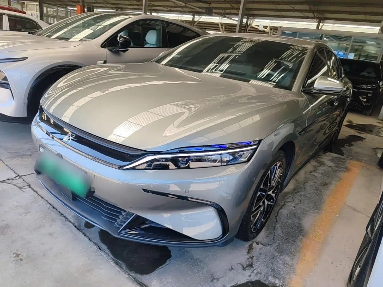 BYD Han 2025 Model EV Intelligent Driving Edition 635KM Flagship — миниатюра 1