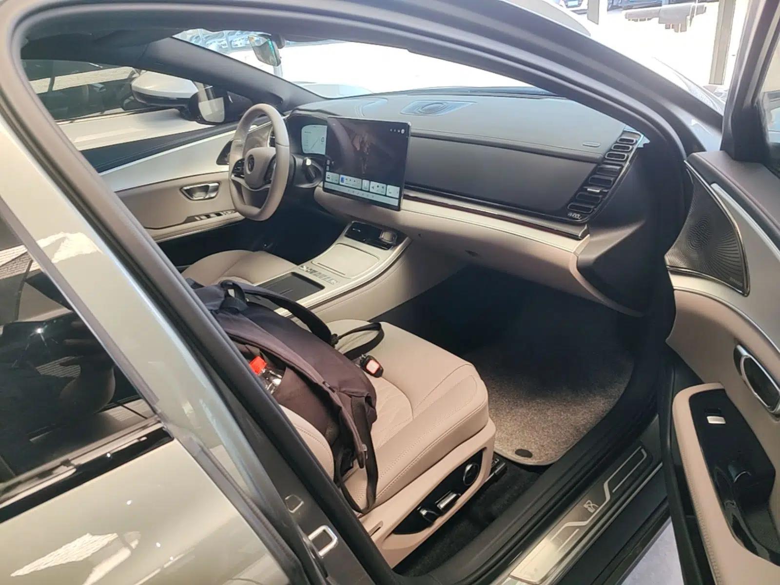 BYD Han 2025 Model EV Intelligent Driving Edition 635KM Flagship — миниатюра 24