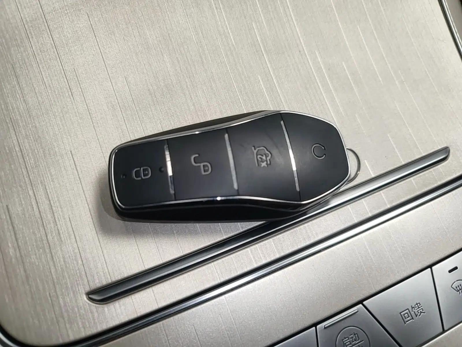 BYD Han 2025 Model EV Intelligent Driving Edition 635KM Flagship — миниатюра 28