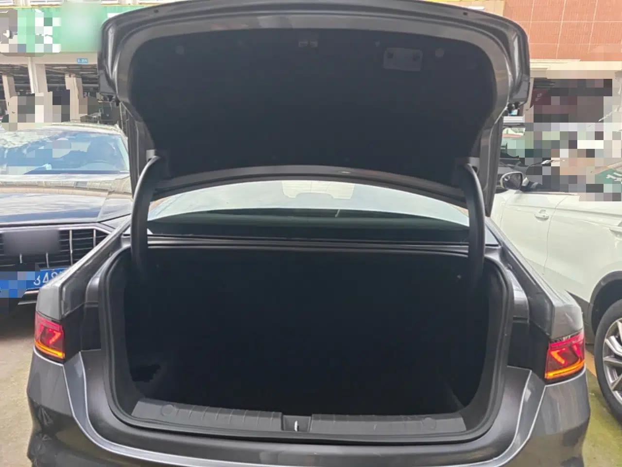 BYD Qin PLUS 2024 HONOR Edition DM-i 55KM Leading Model — миниатюра 22