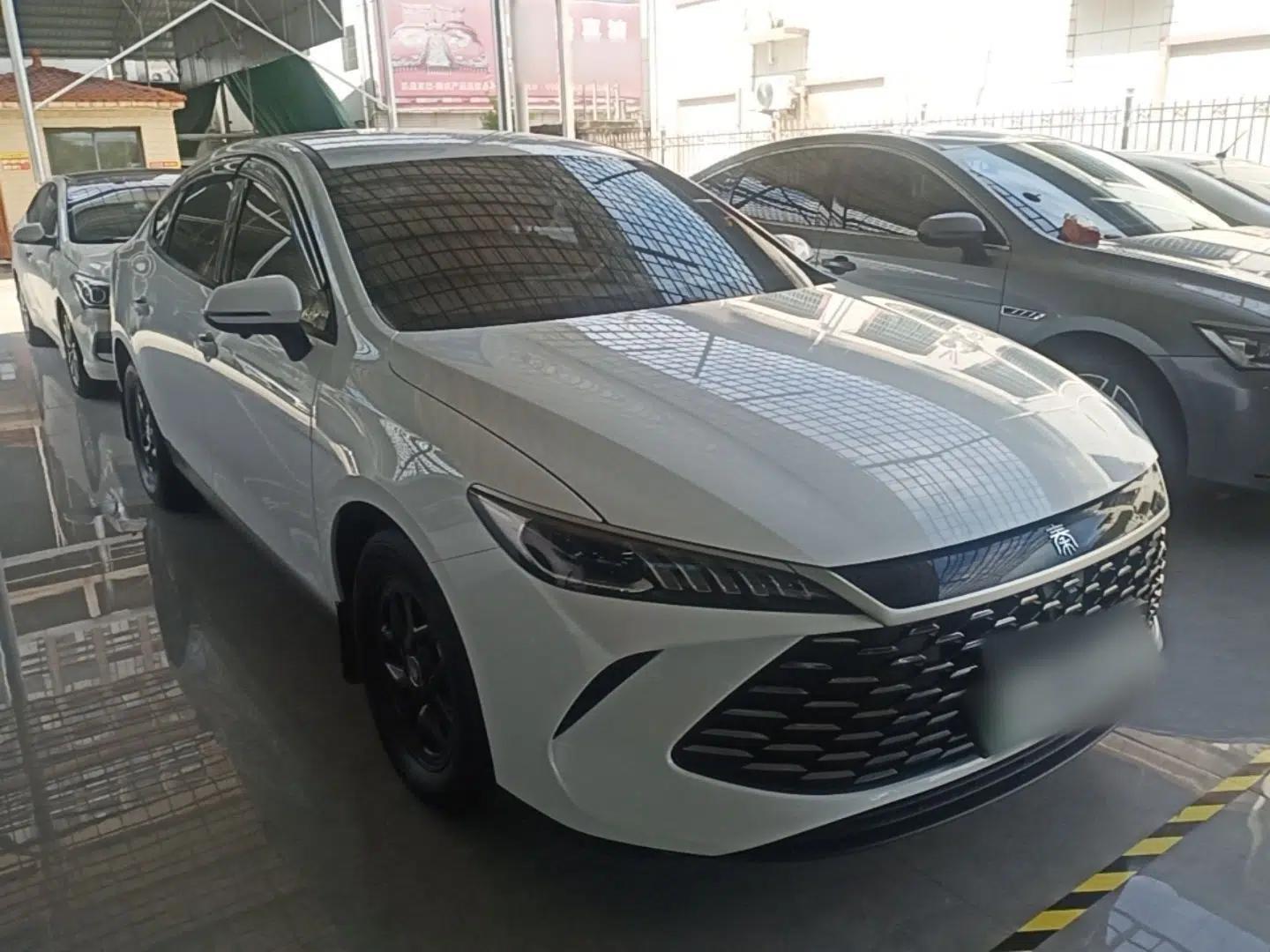 BYD Qin PLUS 2025 DM-i Smart Drive 55KM Leading Model — миниатюра 3