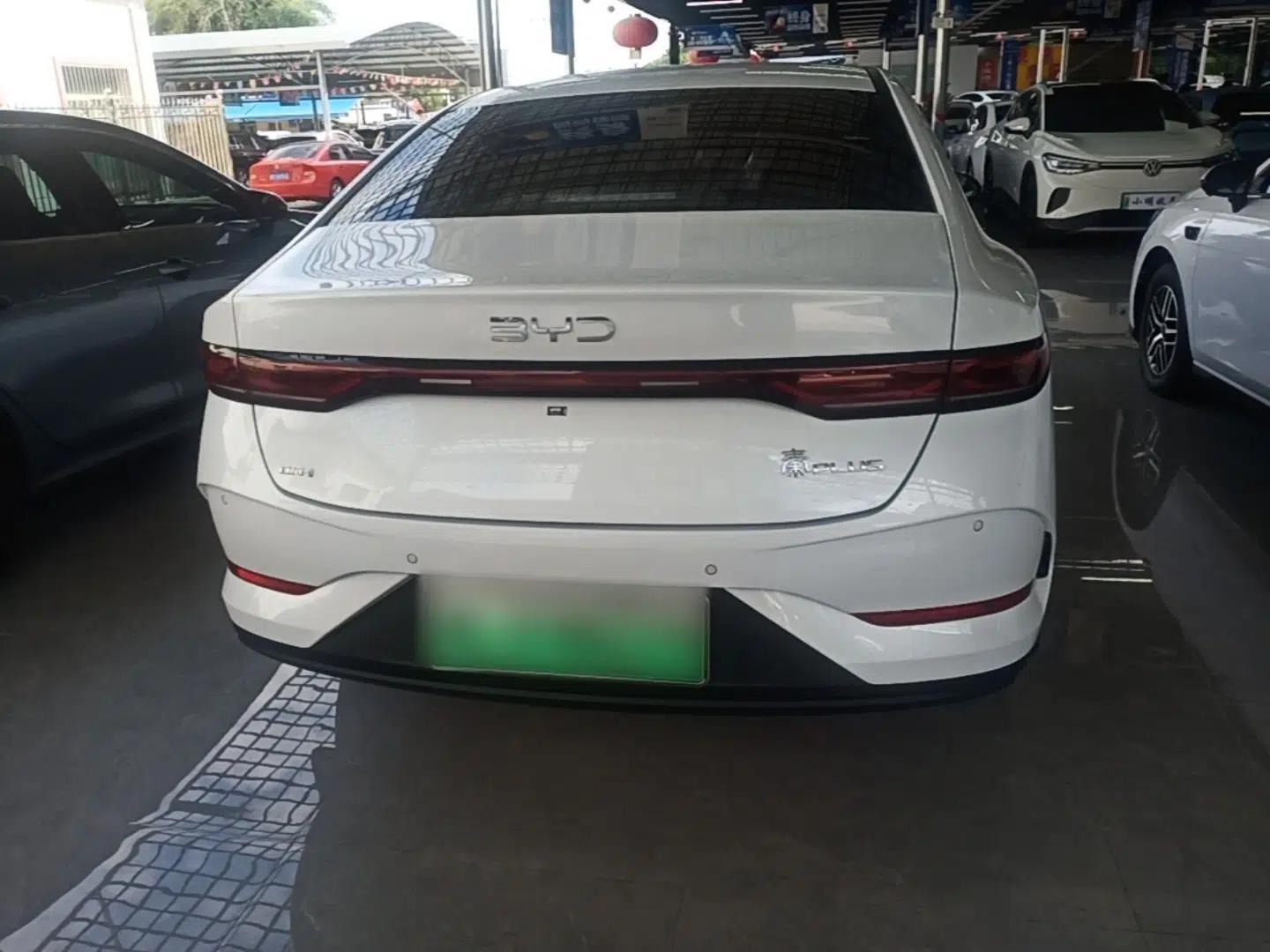 BYD Qin PLUS 2025 DM-i Smart Drive 55KM Leading Model — миниатюра 5