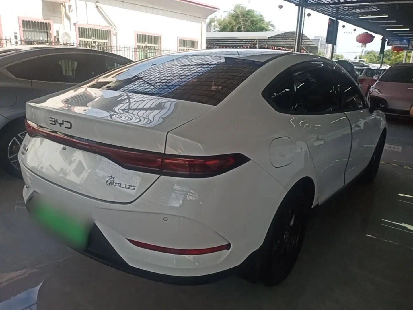 BYD Qin PLUS 2025 DM-i Smart Drive 55KM Leading Model — миниатюра 6