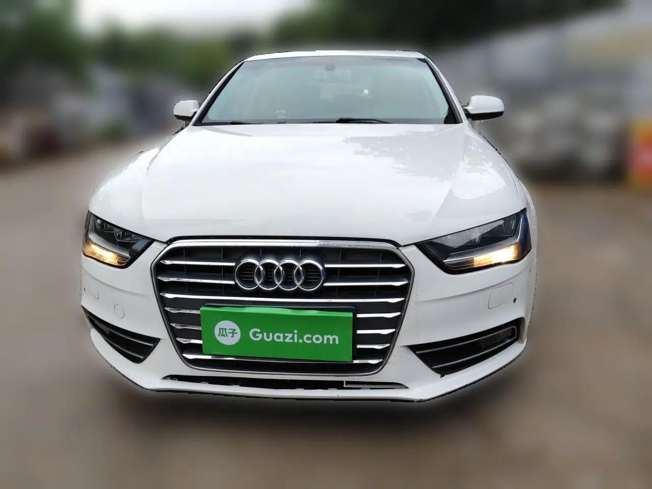 Audi A4L 2013 30 TFSI Automatic Comfort Model — миниатюра 2