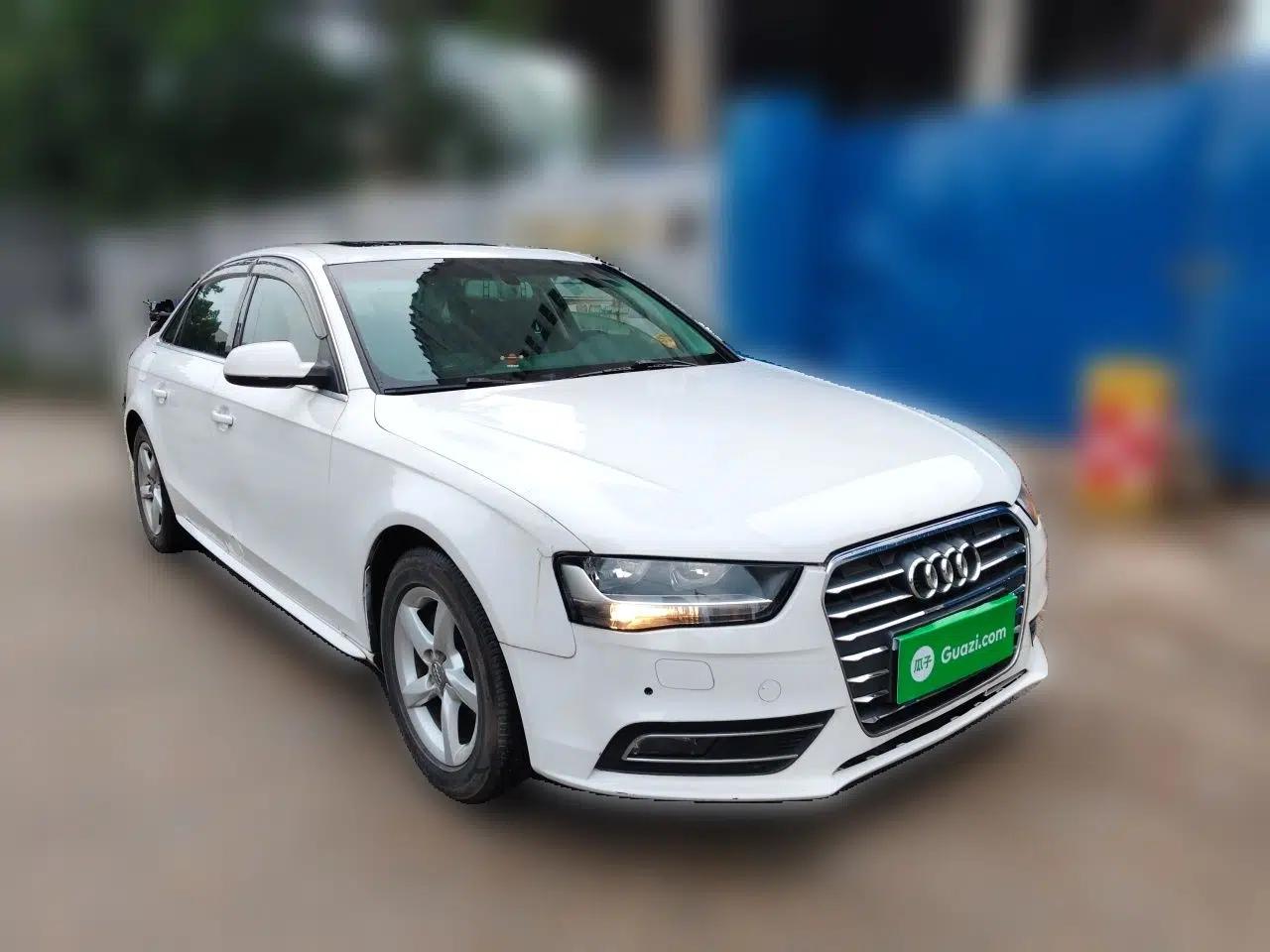 Audi A4L 2013 30 TFSI Automatic Comfort Model — миниатюра 3