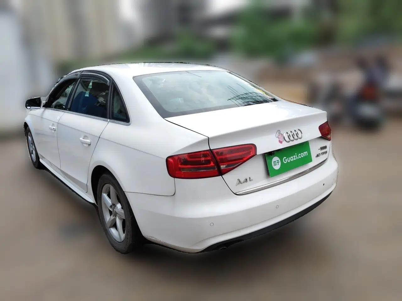 Audi A4L 2013 30 TFSI Automatic Comfort Model — миниатюра 4
