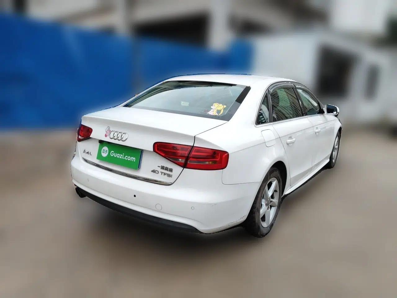 Audi A4L 2013 30 TFSI Automatic Comfort Model — миниатюра 6