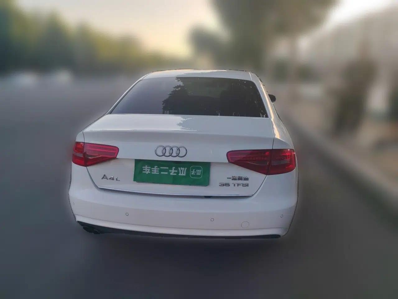 Audi A4L 2015 35 TFSI Automatic Standard Model — миниатюра 5