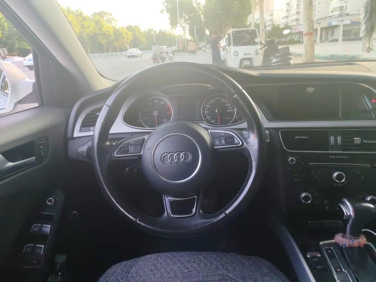 Audi A4L 2015 35 TFSI Automatic Standard Model — миниатюра 10