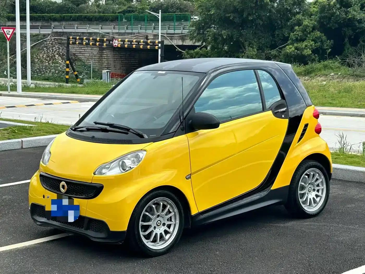 2012 Smart Fortwo 1.0 MHD Hardtop Standard Edition — миниатюра 1