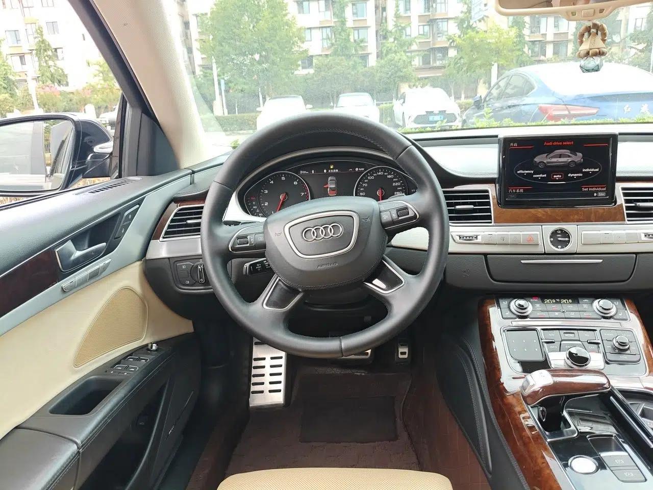 Audi A8 2011 A8L 3.0 TFSI quattro Luxury Edition (213kW) — миниатюра 10