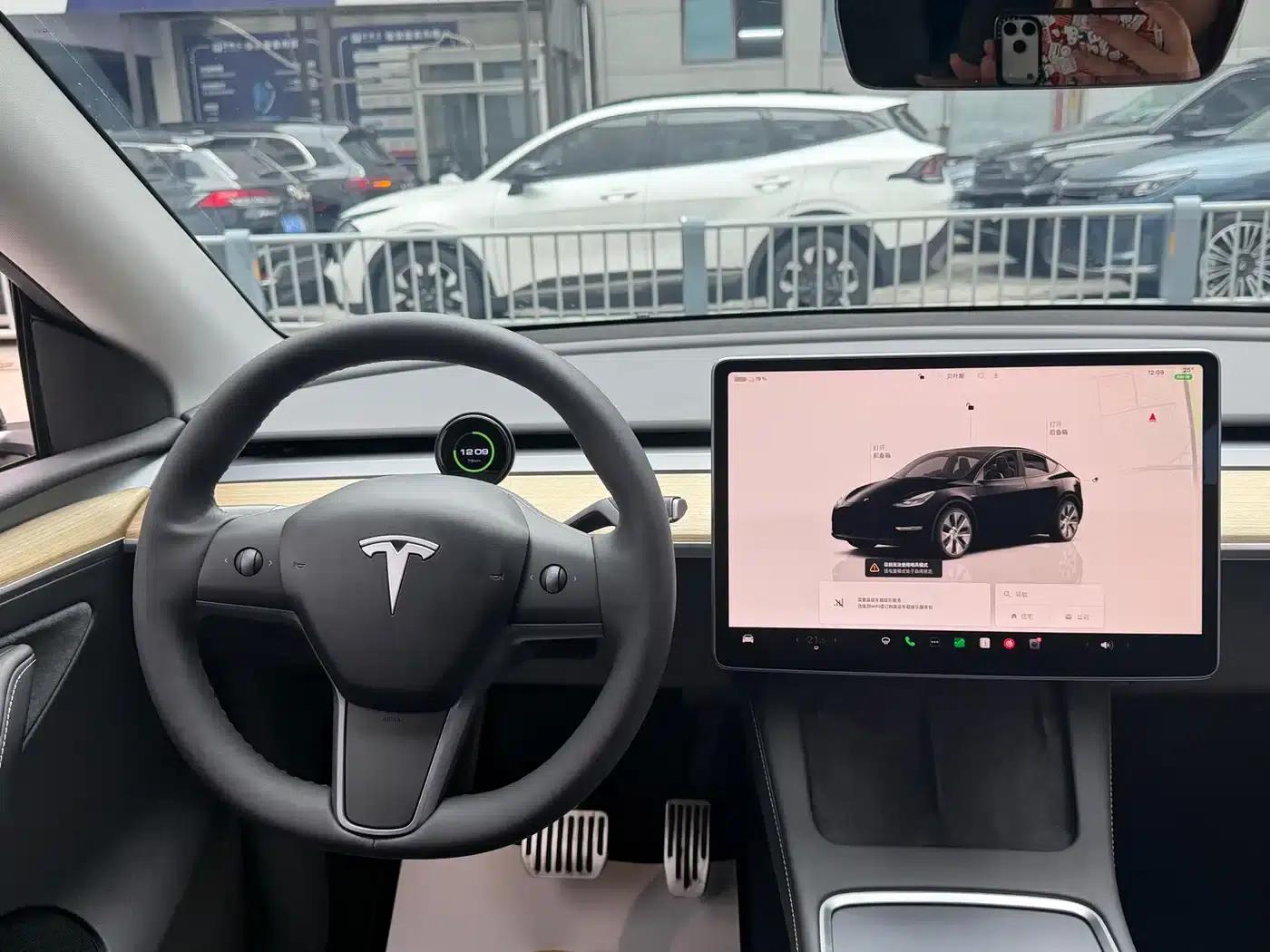 Model Y 2022 Rear-Wheel Drive — миниатюра 15