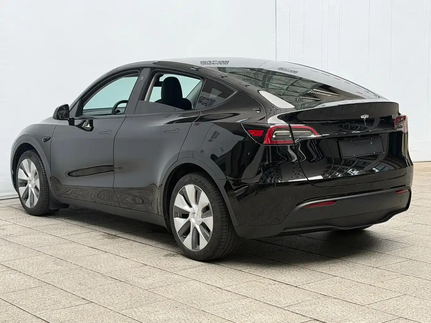 Model Y 2022 Rear-Wheel Drive — миниатюра 17