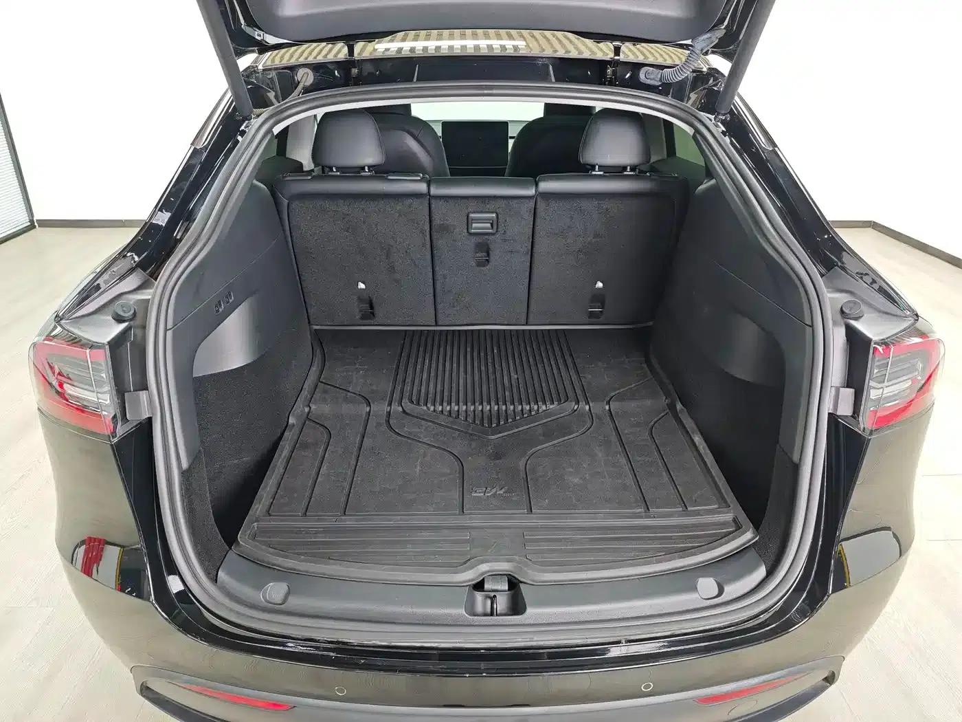 Model Y 2022 Facelift Rear-Wheel Drive Version — миниатюра 8