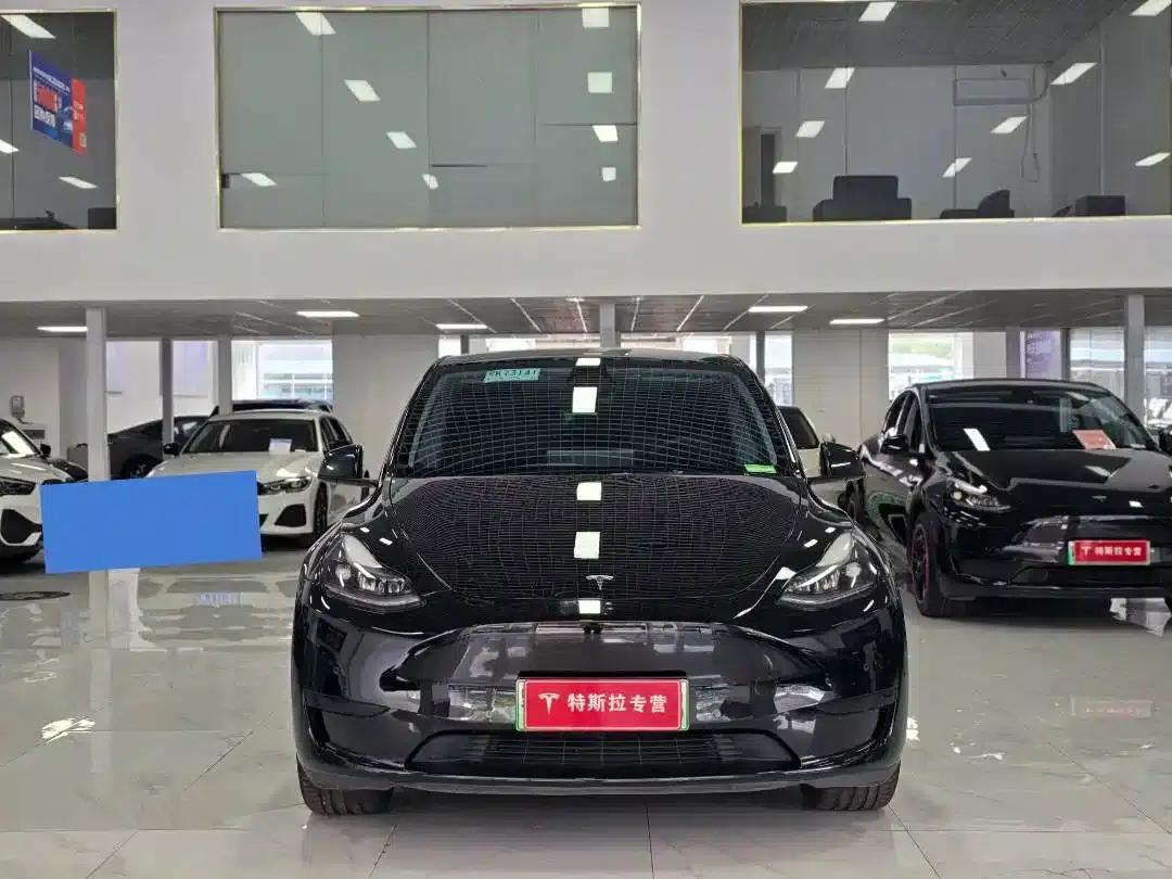 Model Y 2023 Rear-Wheel Drive — миниатюра 2
