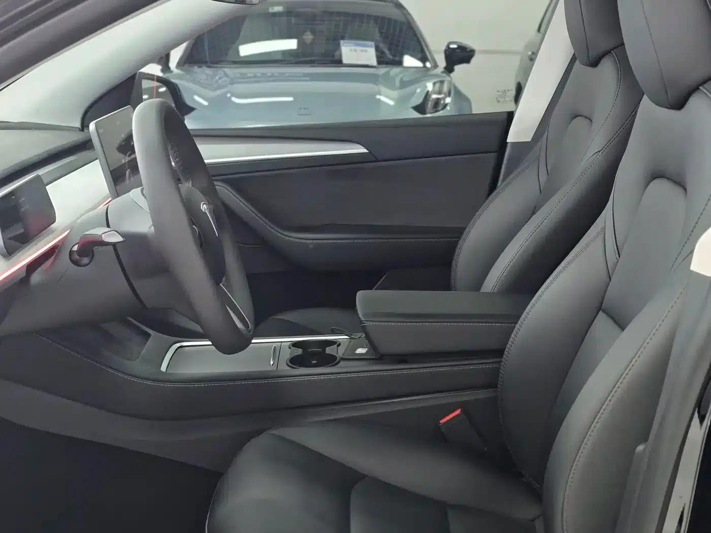 Model Y 2023 Rear-Wheel Drive — миниатюра 4
