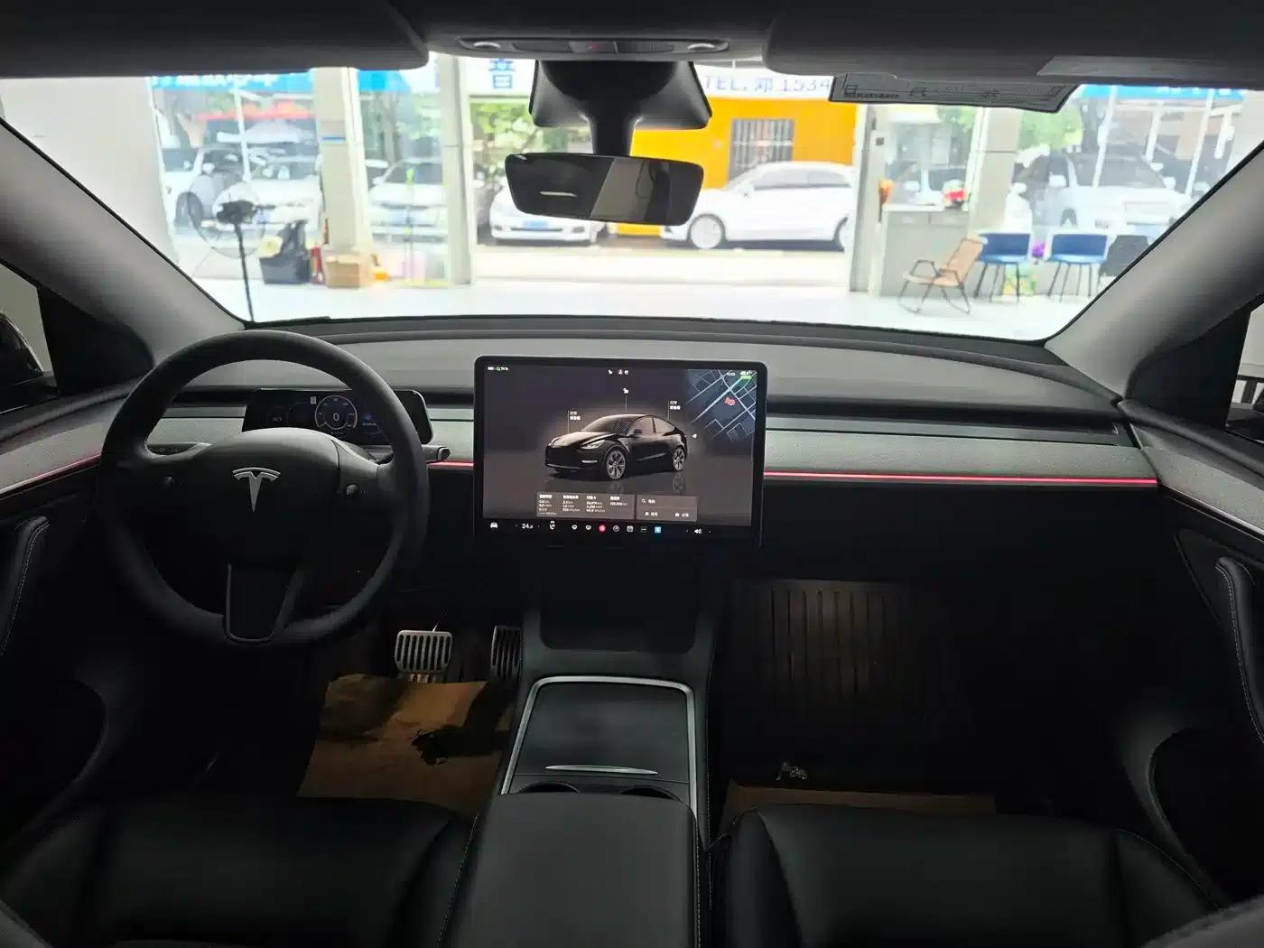 Model Y 2023 Rear-Wheel Drive — миниатюра 6