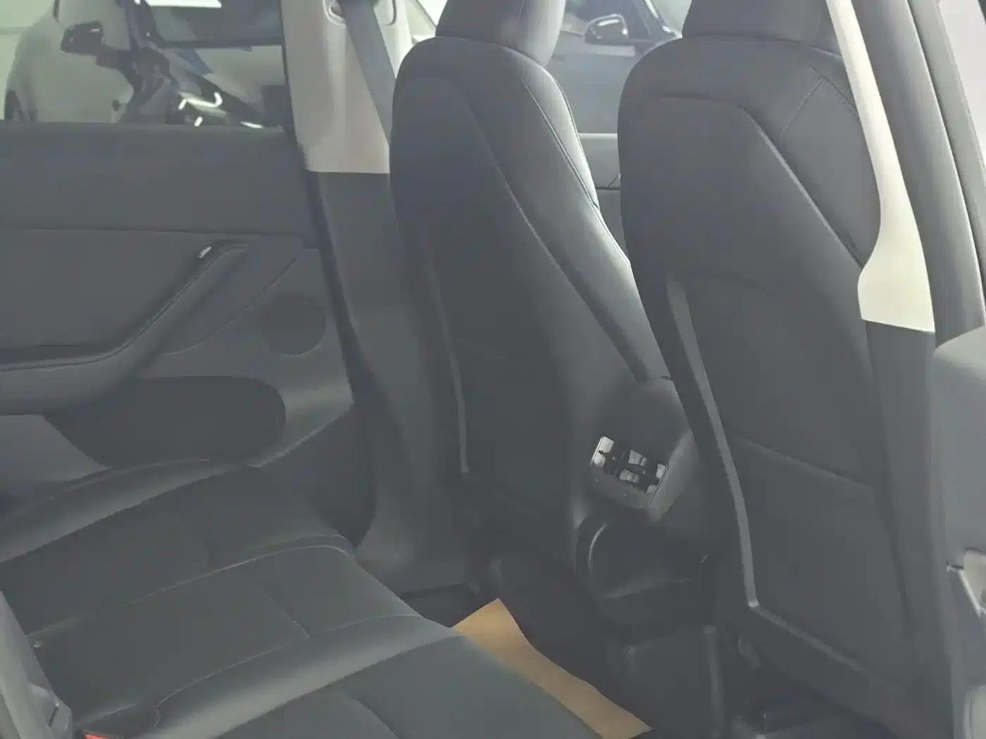 Model Y 2023 Rear-Wheel Drive — миниатюра 7