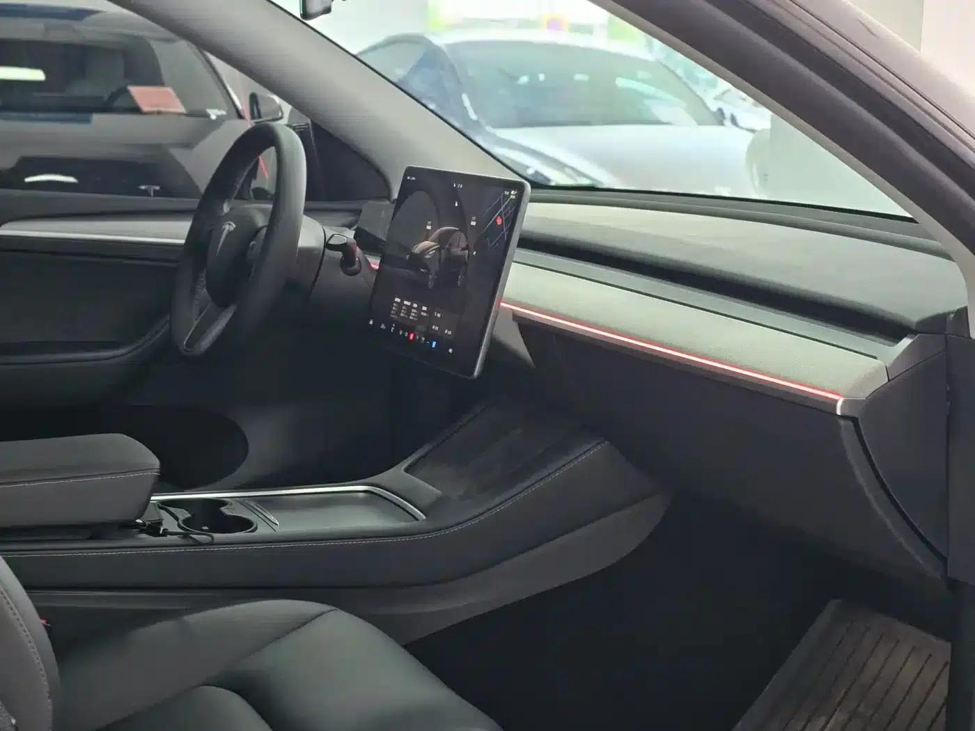 Model Y 2023 Rear-Wheel Drive — миниатюра 8