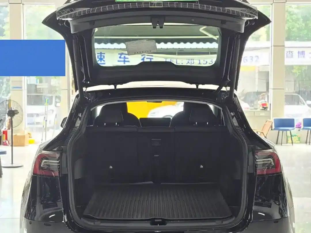Model Y 2023 Rear-Wheel Drive — миниатюра 9