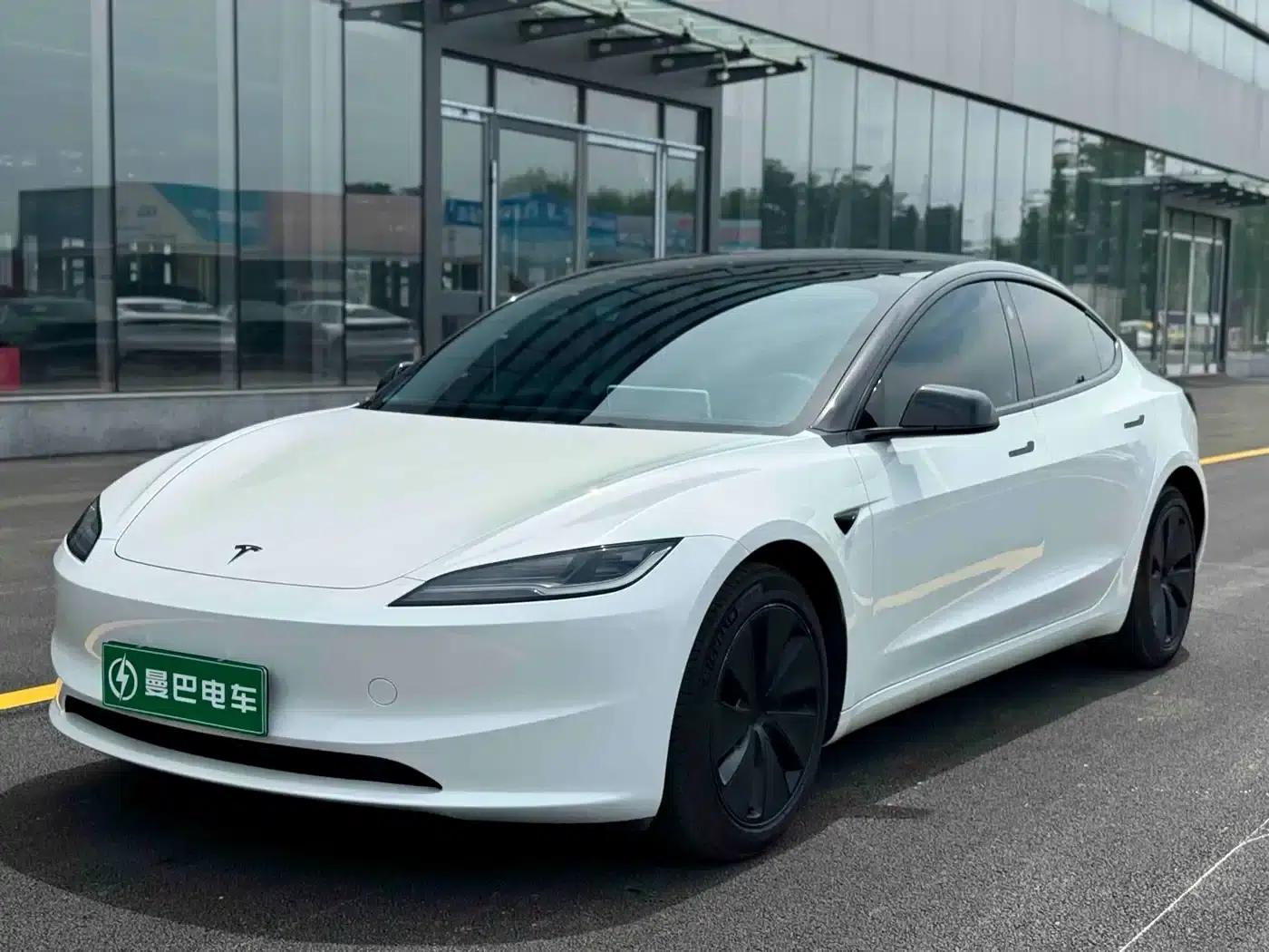 Model 3 2023 Rear-Wheel Drive — миниатюра 1