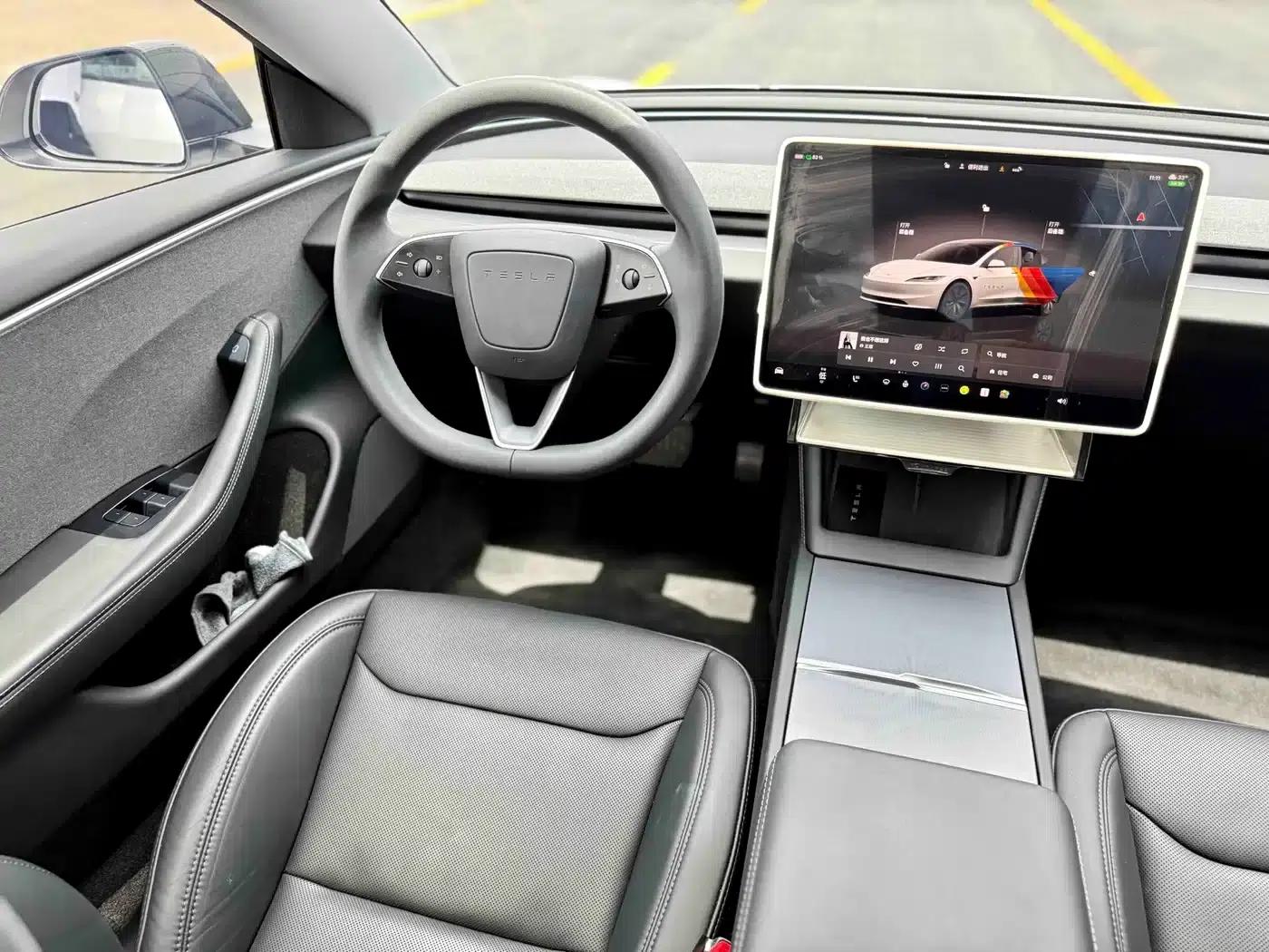 Model 3 2023 Rear-Wheel Drive — миниатюра 10