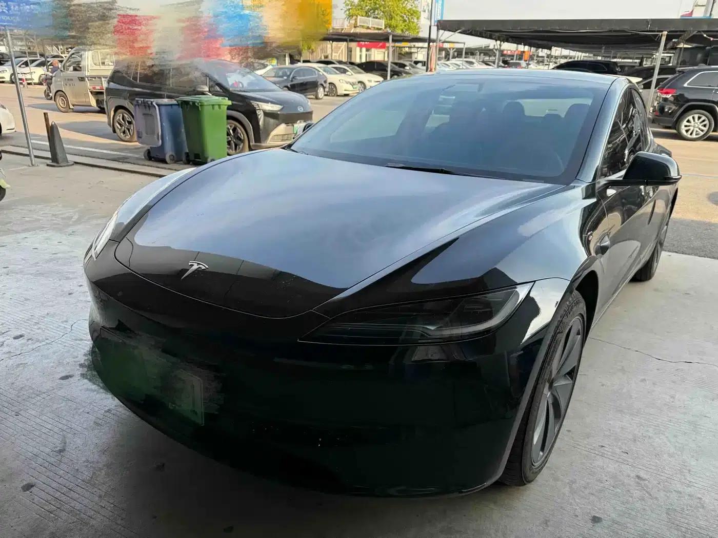 Model 3 2025 Rear-Wheel Drive — миниатюра 1