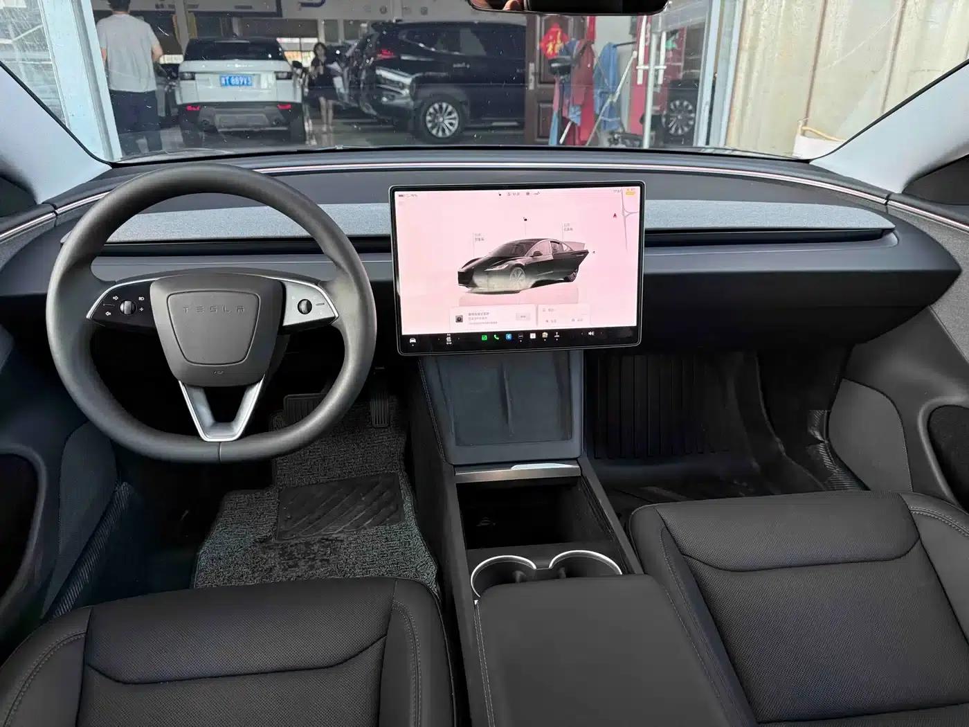 Model 3 2025 Rear-Wheel Drive — миниатюра 5