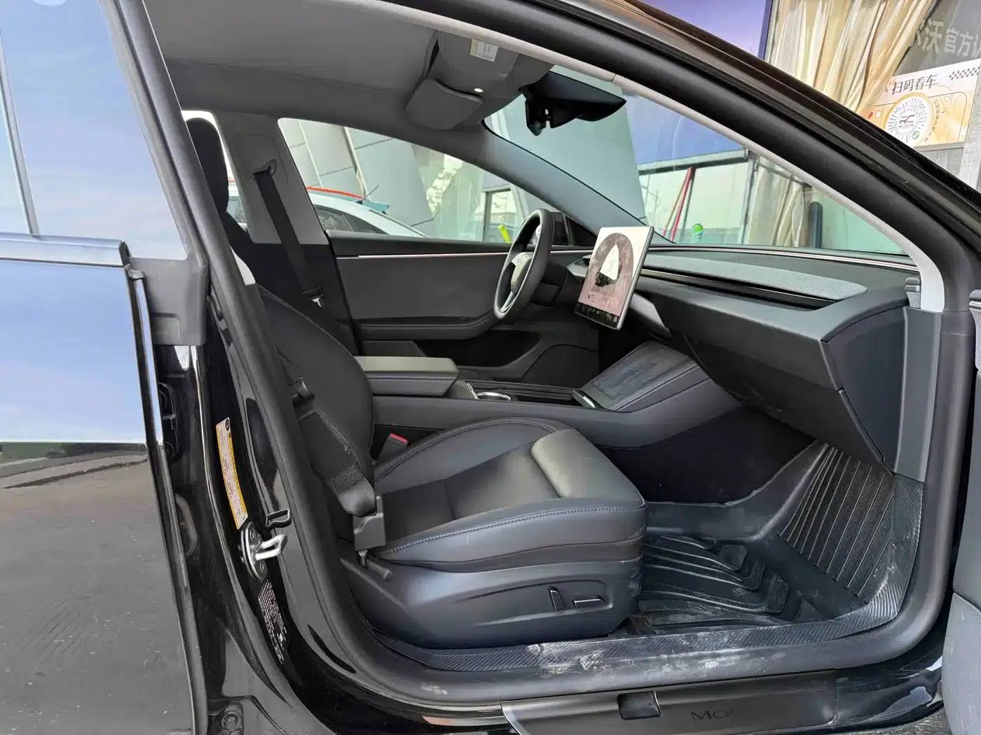 Model 3 2025 Rear-Wheel Drive — миниатюра 9