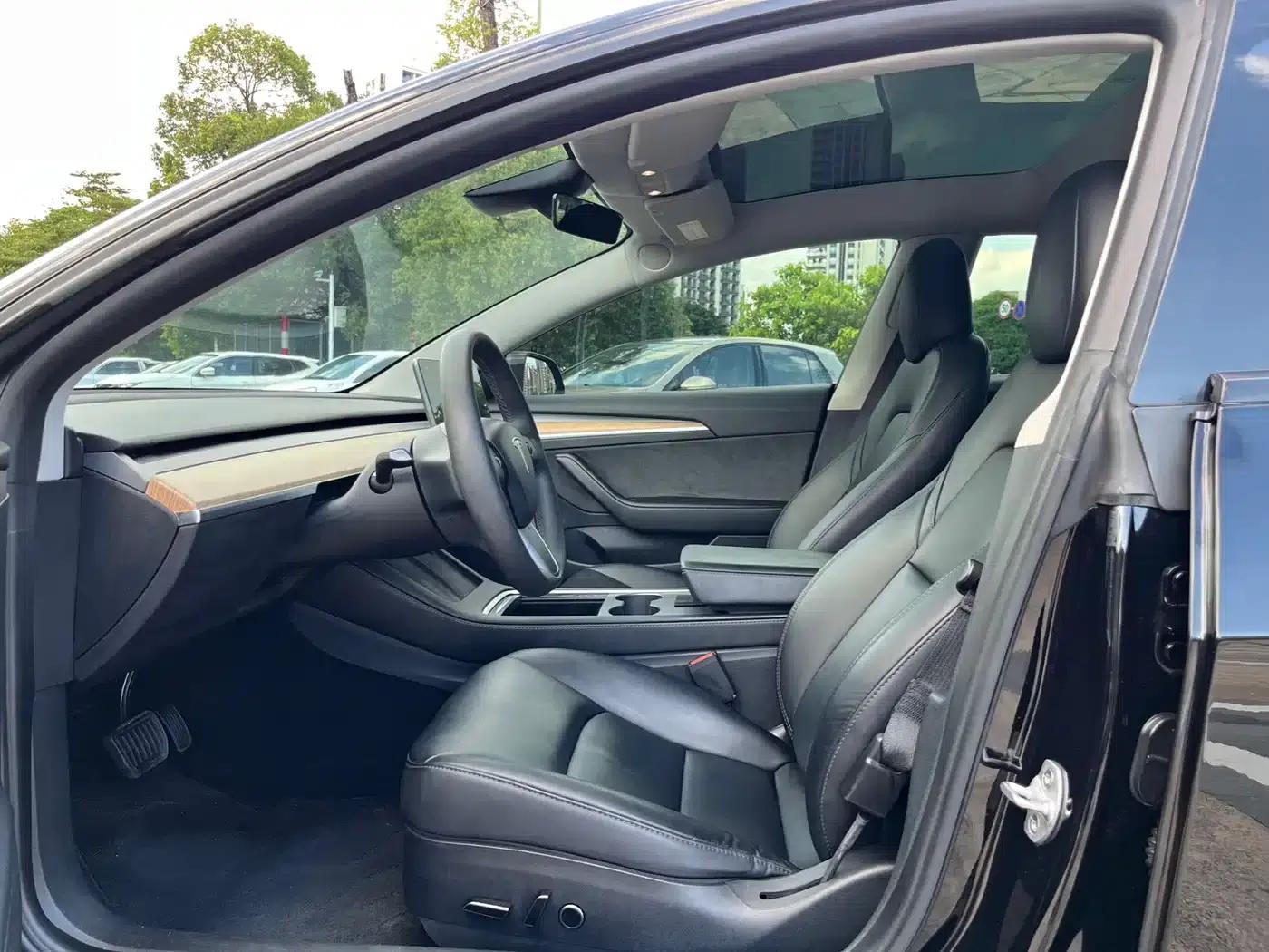 Model 3 2022 Rear-Wheel Drive — миниатюра 4