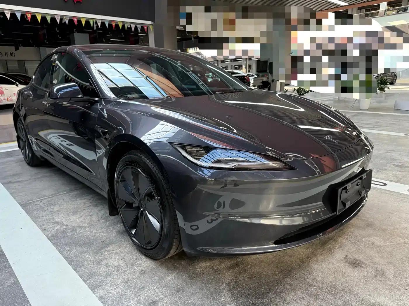 Model 3 2023 Rear-Wheel Drive — миниатюра 4
